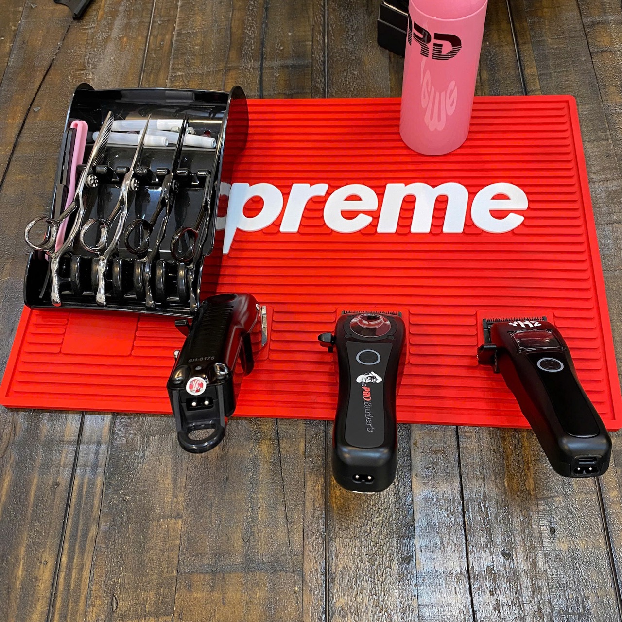 Thảm Lót Tông Đơ Từ Tính Supreme