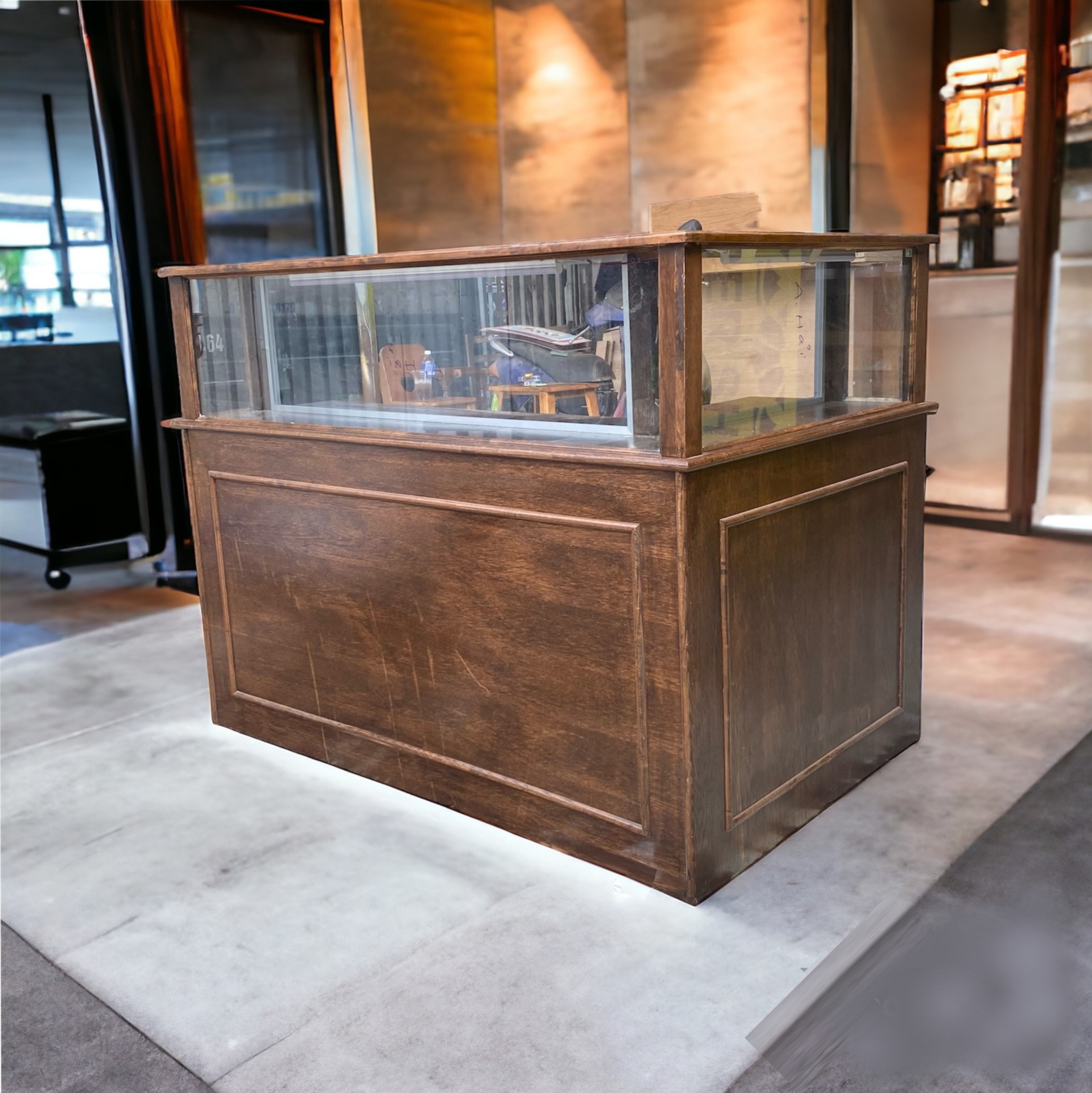 Quầy Thu Ngân Cao Cấp Gỗ Tự Nhiên