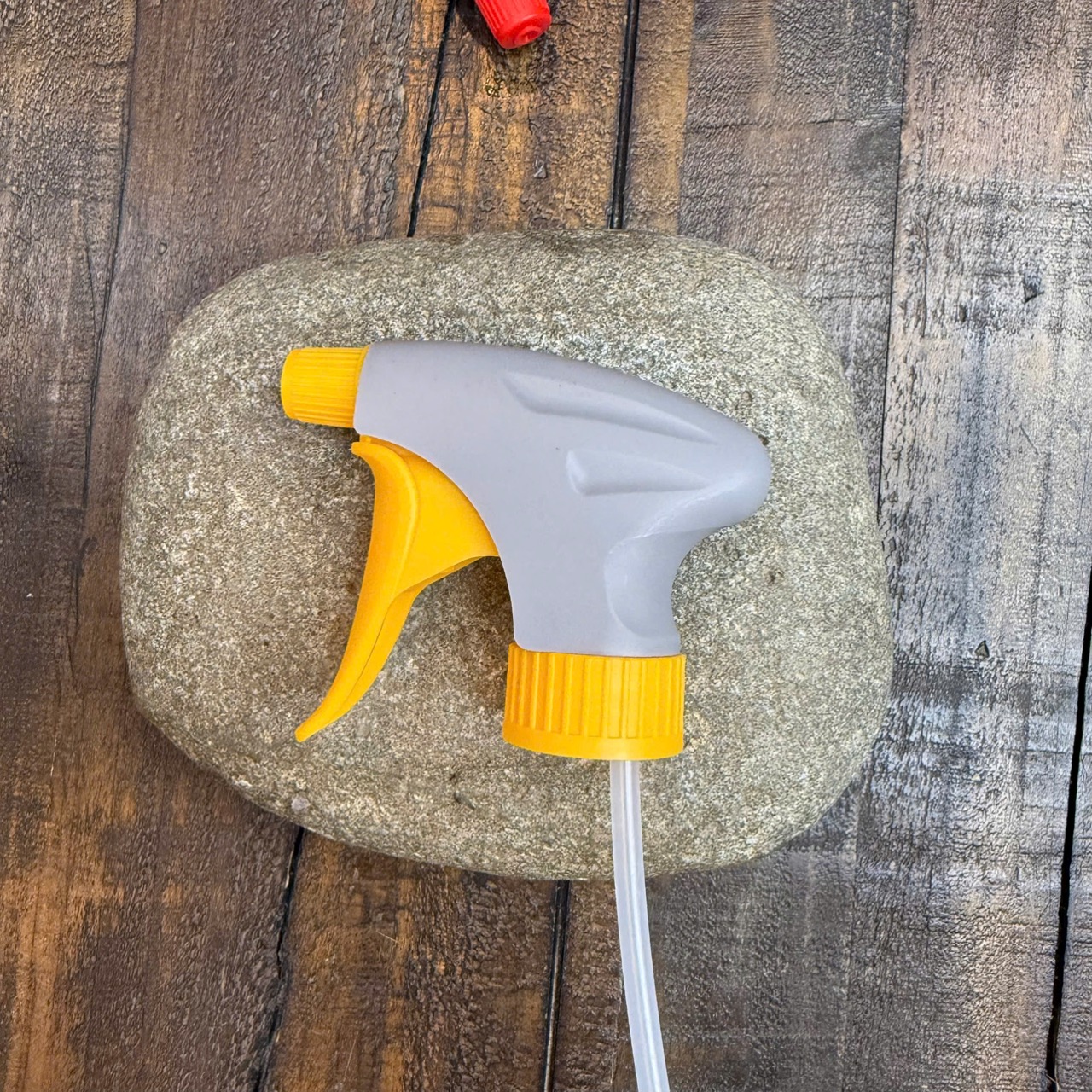 Vòi bình xịt nước cắt tóc nhiều màu