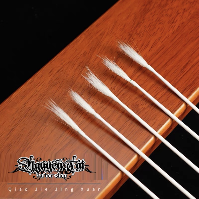 Lông Vũ Xe Tai 896