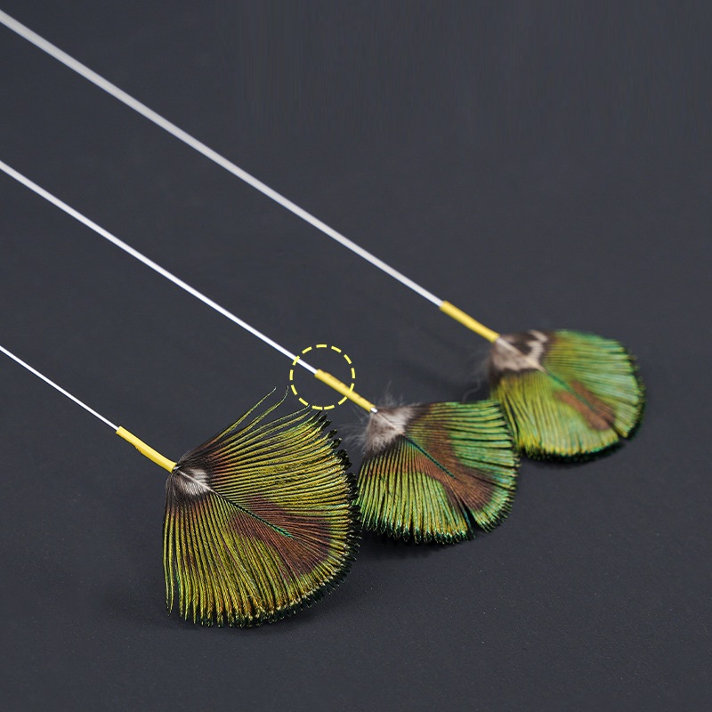 Lông công nhỏ ngoáy tai