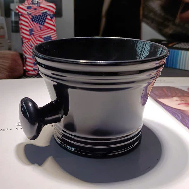 Dụng cụ quét kem cạo râu