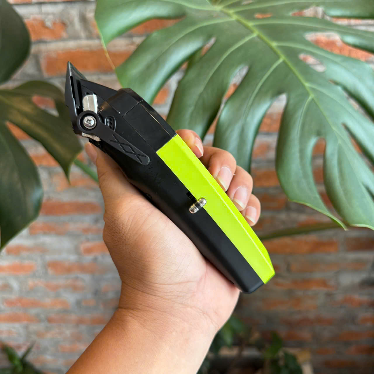 Tông Đơ Cắt Tóc KMA V9