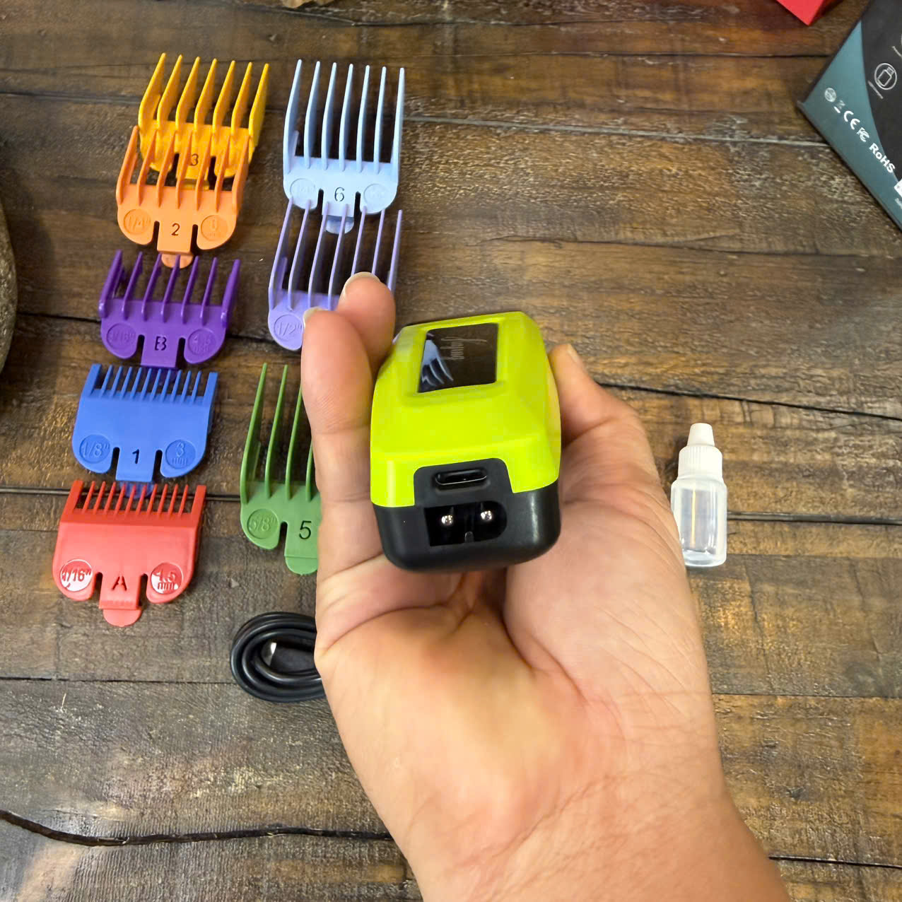 Tông Đơ Cắt Tóc KMA V9