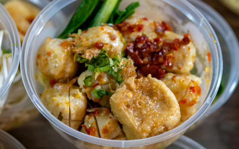 Tô nhựa chịu nhiệt là gì? Cách chọn tô nhựa an toàn cho đồ ăn nóng