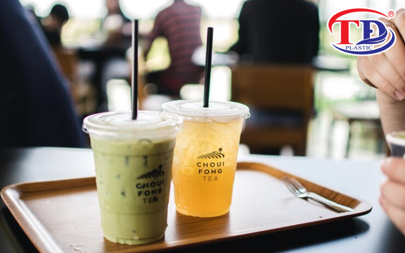 In Decal trong suốt cho ly trà sữa. Nên hay không?