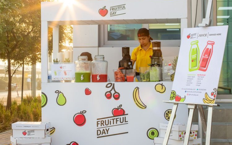 Kinh doanh xe đẩy nước ép trái cây cần chuẩn bị những gì? Bán có lãi không?