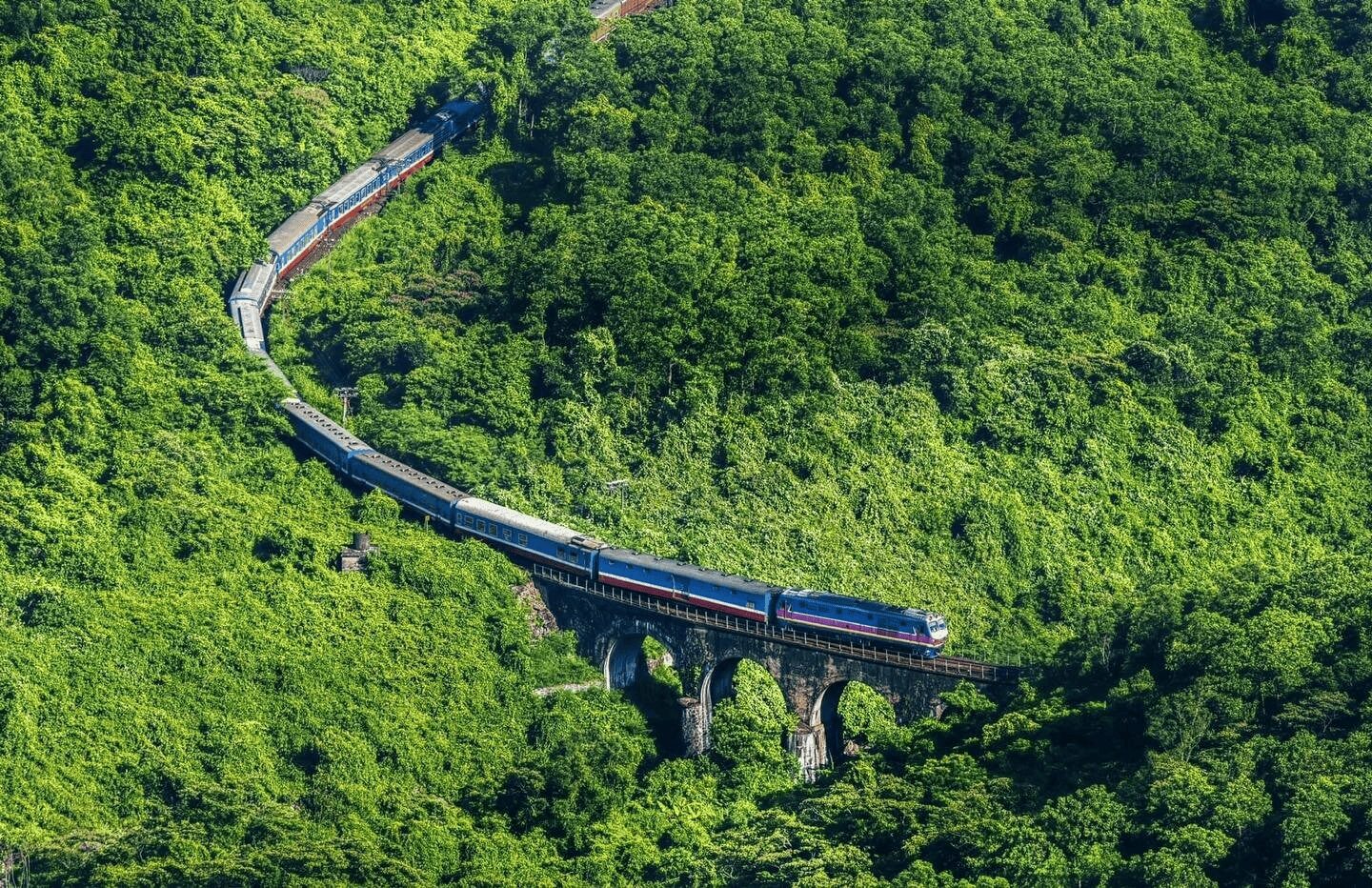 Hanoi – Lào Cai en train : une façon de voyager lentement pour découvrir les montagnes du nord du Vietnam