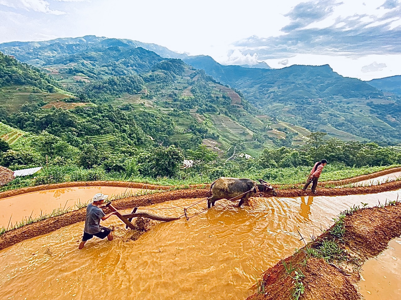 2 jours à moto à la découverte de Hoàng Su Phì – Bản Phùng – Quảng Nguyên – Hồ Thầu