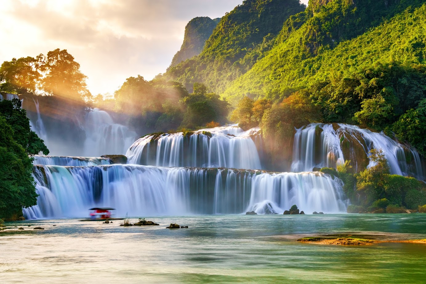 Dong Van- Meo Vac- Ban Gioc waterfall- Ba Be Lake by private car.