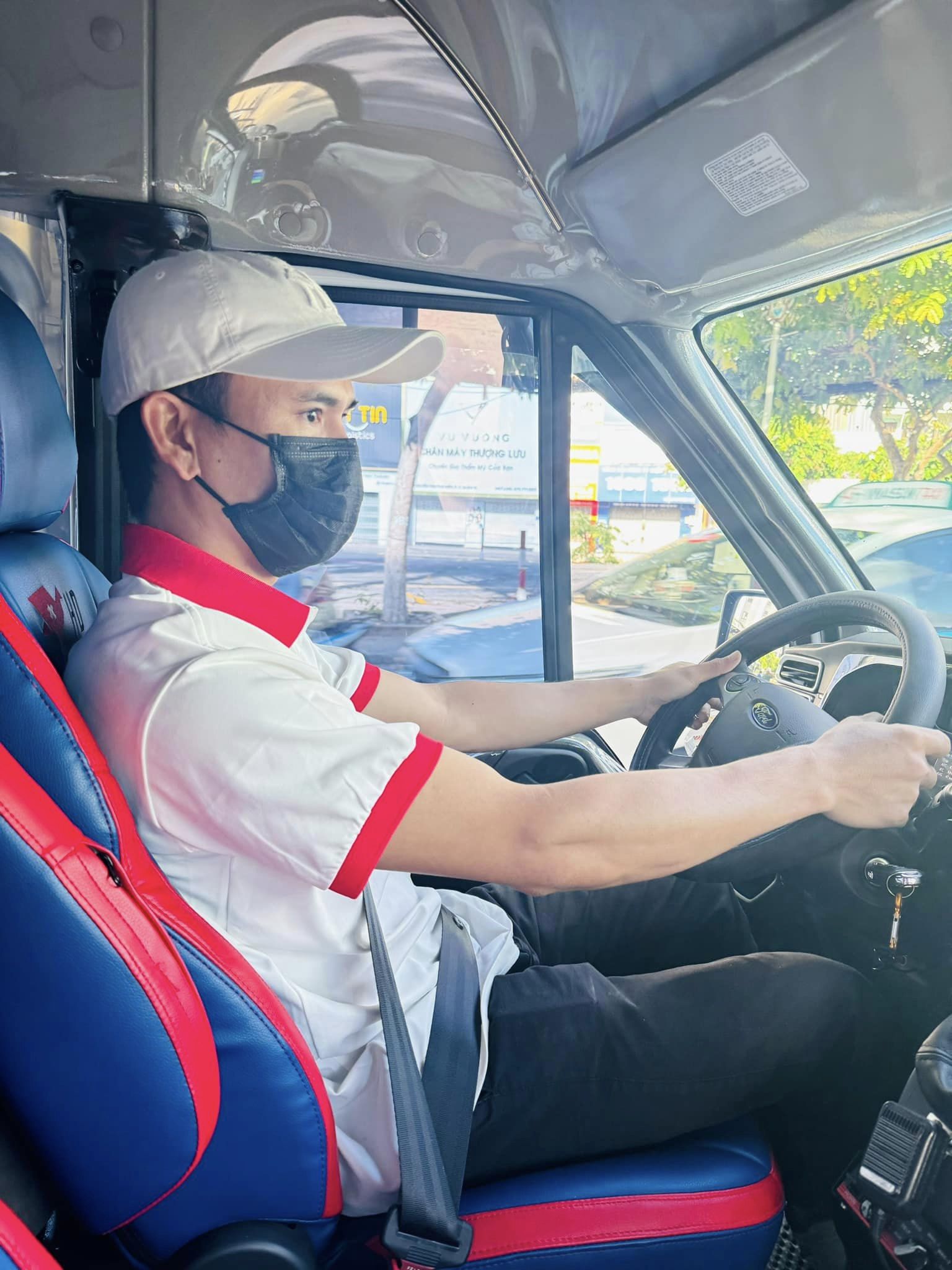 HD CARE TUYỂN DỤNG LÁI XE CẤP CỨU