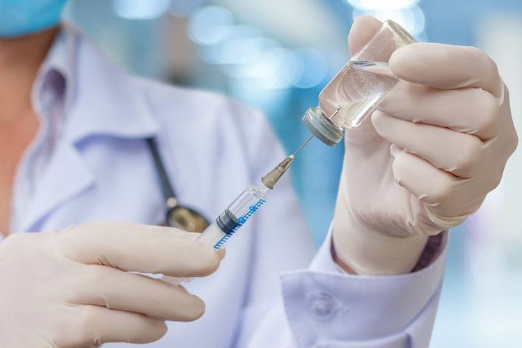 Tiêm globulin miễn dịch (IVIG) được sử dụng trong trường hợp cấp tính