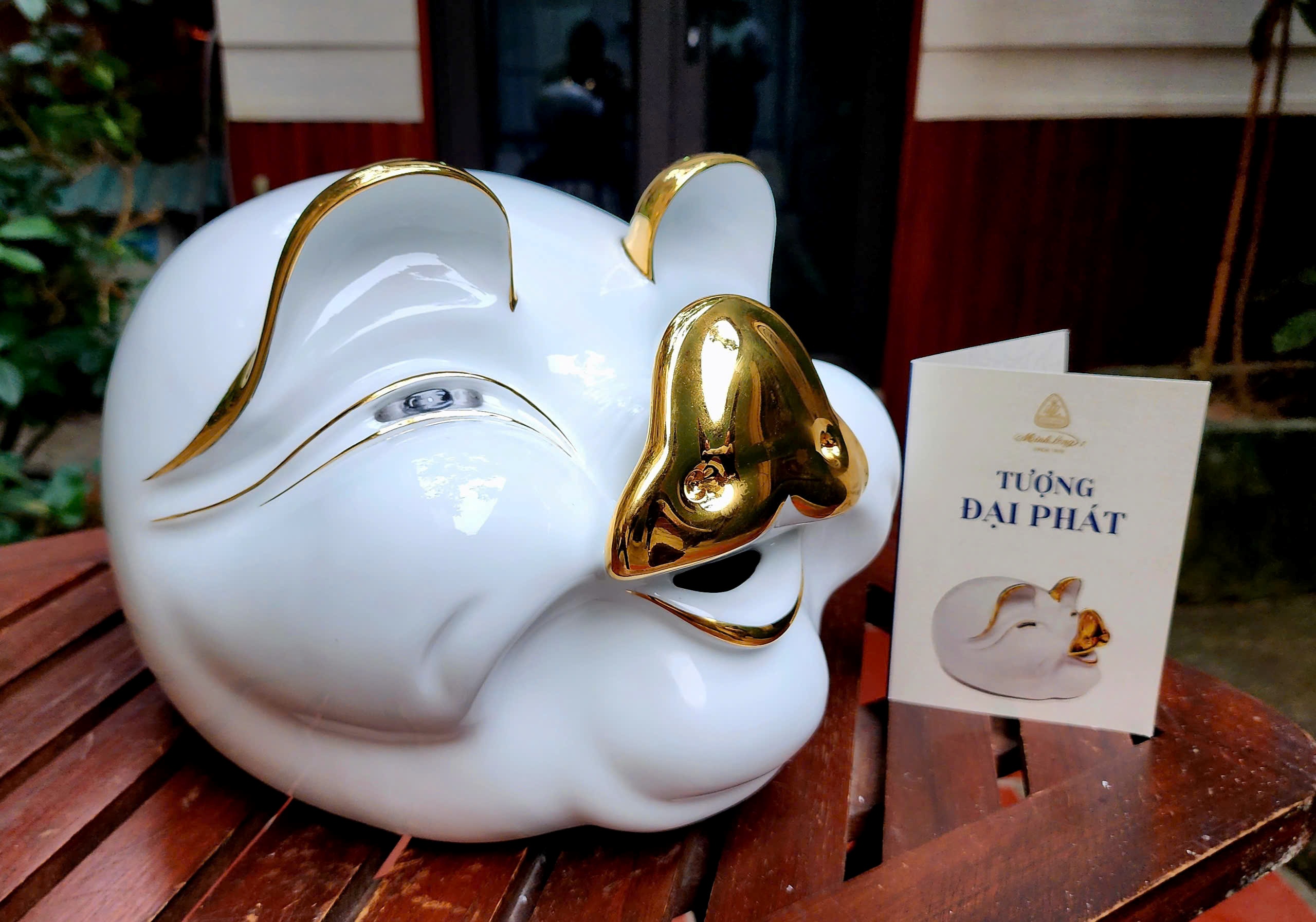 tuong-heo-tet-linh-vat-biet-cuoi-duyen-thiet-ke-de-cam-thu