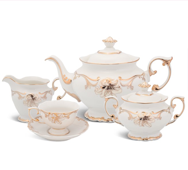 bo-tra-1-3l-dai-cac-trang-tri-vang