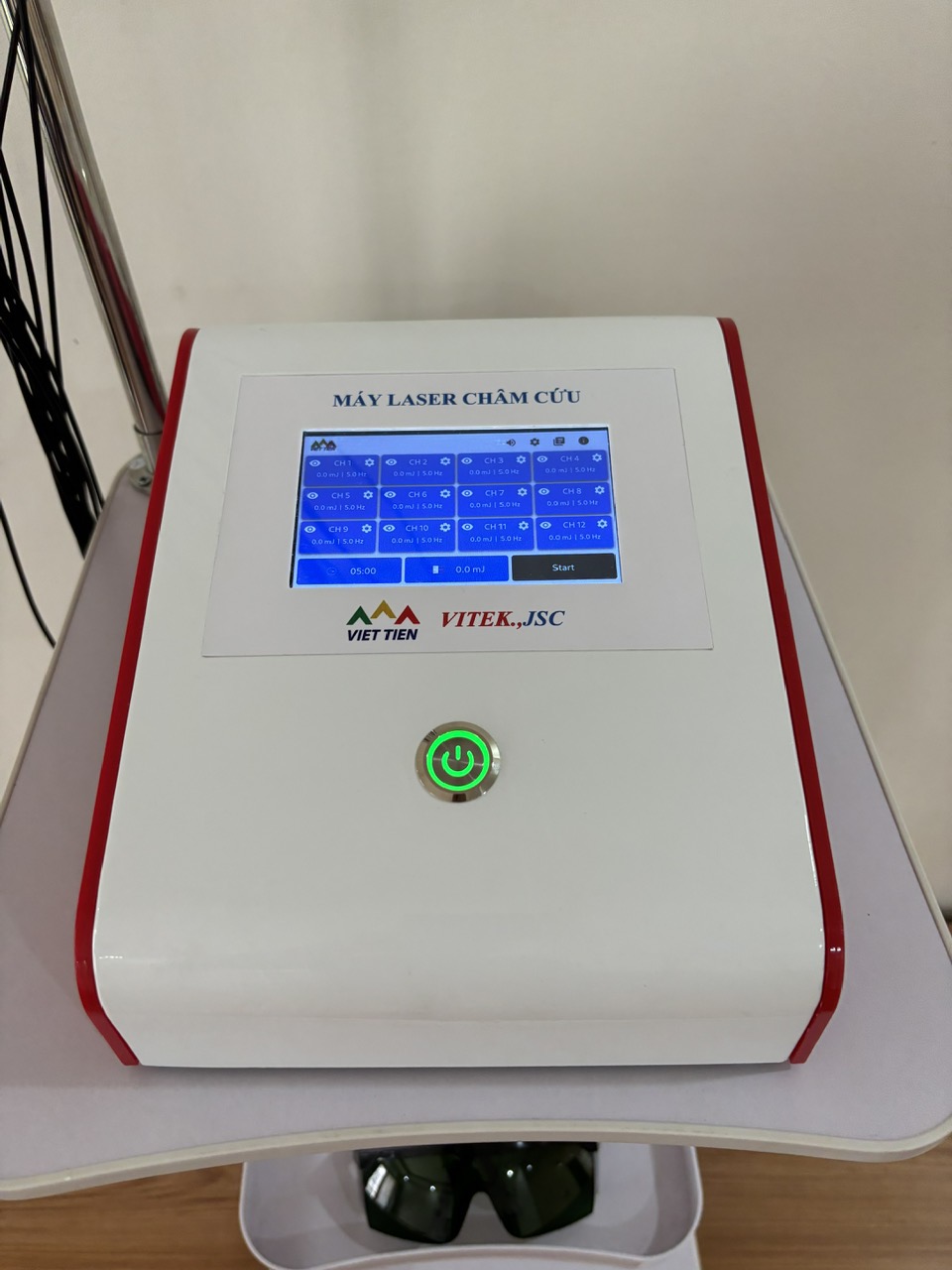 Máy laser châm cứu 12 kênh