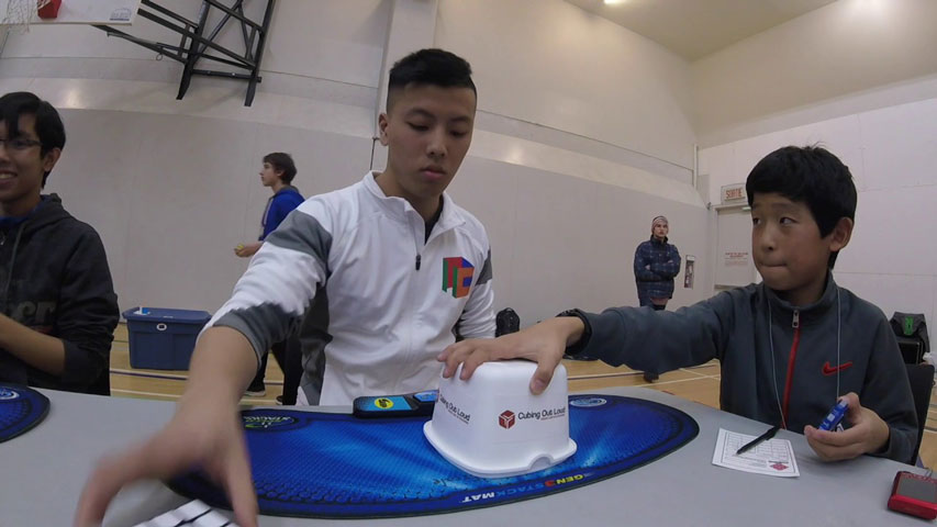 người xoay rubik nhanh nhất thế giới
