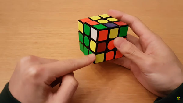 Hướng dẫn cách xoay rubik nhanh với tip thứ 3