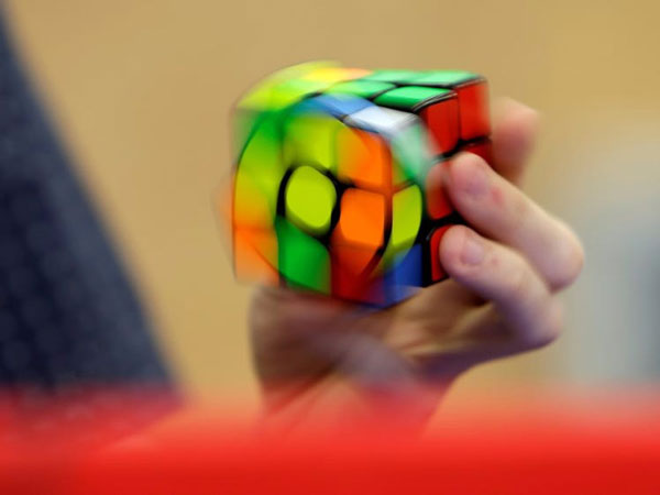 cách xoay rubik nhanh chóng tip 3 anh 01