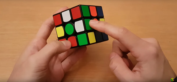 7 mẹo giúp bạn giải Cross (dấu cộng Rubik) hiệu quả hơn