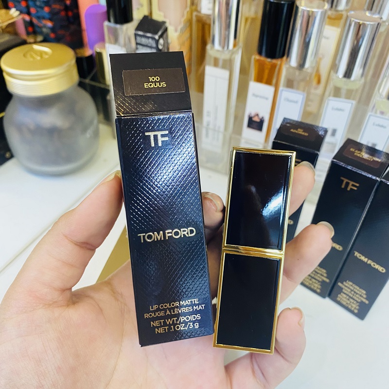 Son Tomford: Vẻ đẹp đầy tự tin và quyến rũ cùng với chất lượng hàng đầu, đó là những gì mà son Tomford mang lại. Được yêu thích bởi các làn da khác nhau, son Tomford đang làm nức lòng các tín đồ làm đẹp môi. Hãy xem hình ảnh chi tiết về son Tomford tại đây để có sự lựa chọn hoàn hảo cho đôi môi của bạn.