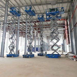 CHO THUÊ XE NÂNG NGƯỜI TẠI BẮC GIANG