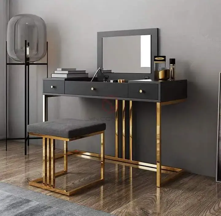 Ưu Điểm Của Bàn Trang Điểm Gỗ Sơn 2k Cao Cấp