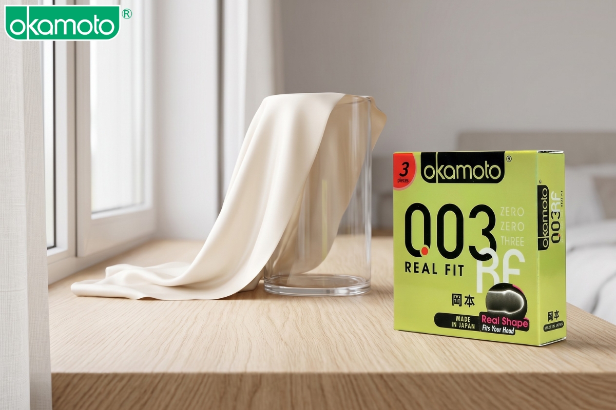 Bao cao su ôm sát công thái học Nhật Bản Okamoto 0.03 Real Fit.