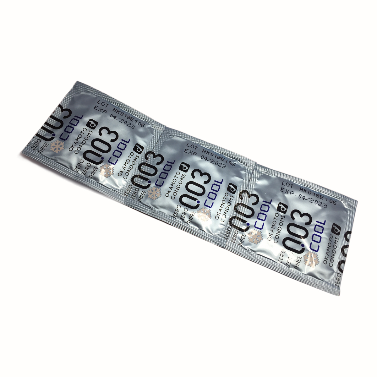 Bao Cao Su Okamoto 0.03 Cool Siêu mỏng Bóng Láng Mát lạnh Hộp 3 Cái | Okamoto Việt Nam