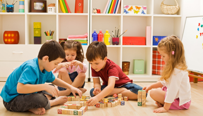 Giáo dục trẻ mầm non Montessori