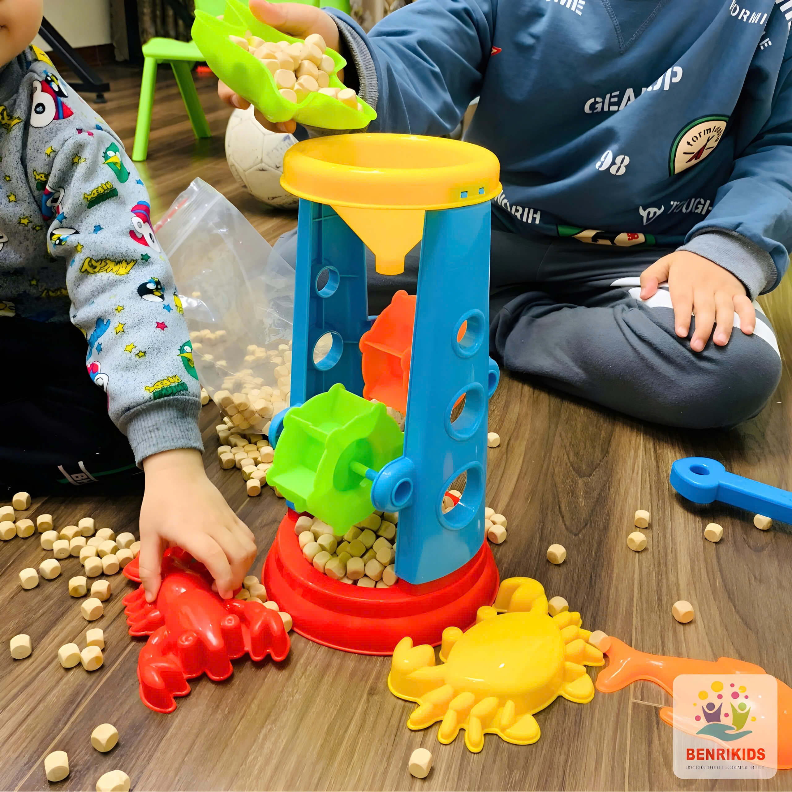 Đồ Chơi Đi Biển Guồng Quay Cát Size To Cho Bé Chơi Đùa Với Cát Chơi Cùng Với Hạt Gỗ Hạt Muồng