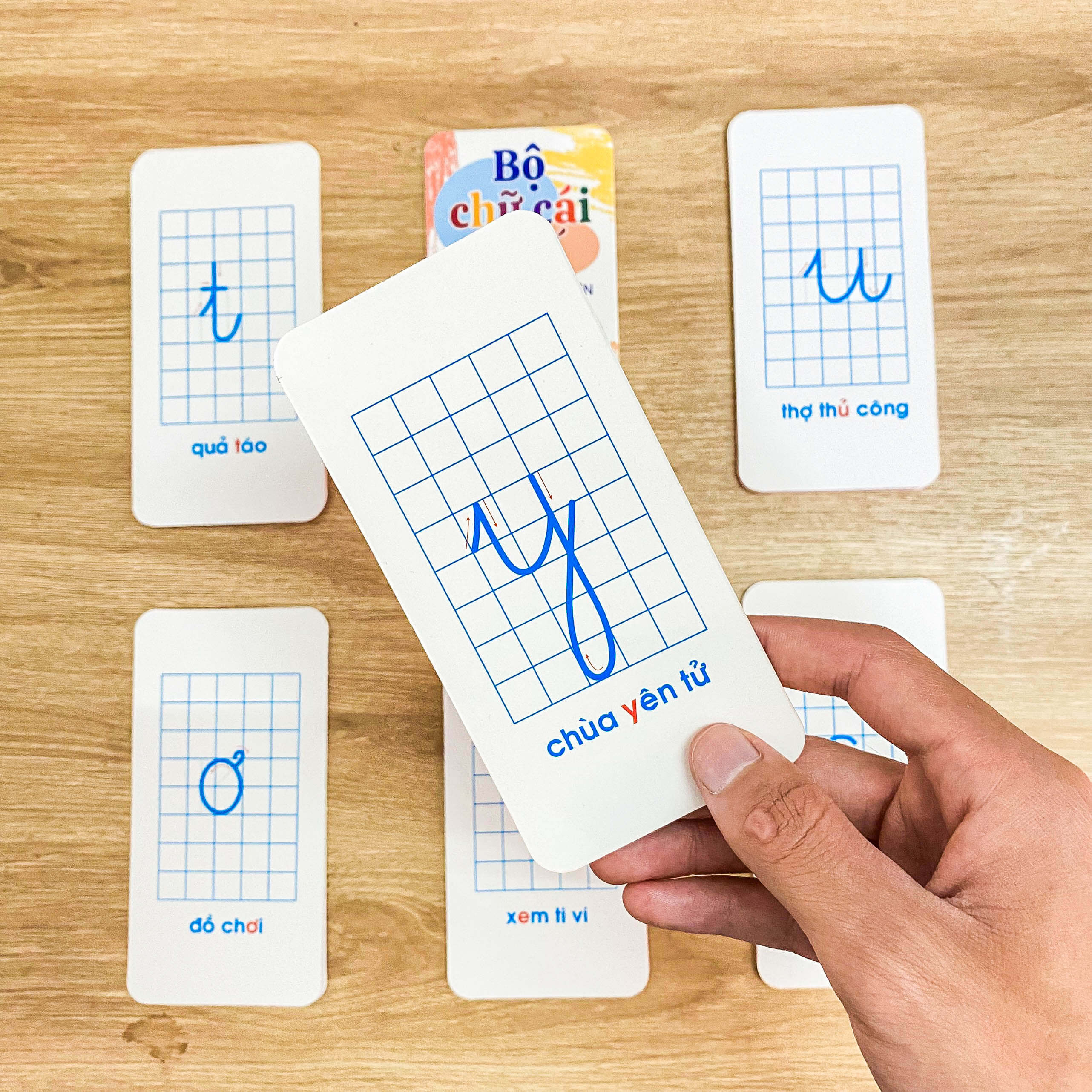 Bộ 42 Thẻ Học Nhận Biết Chữ Cái Và Số Đếm Benrikids Cho Bé