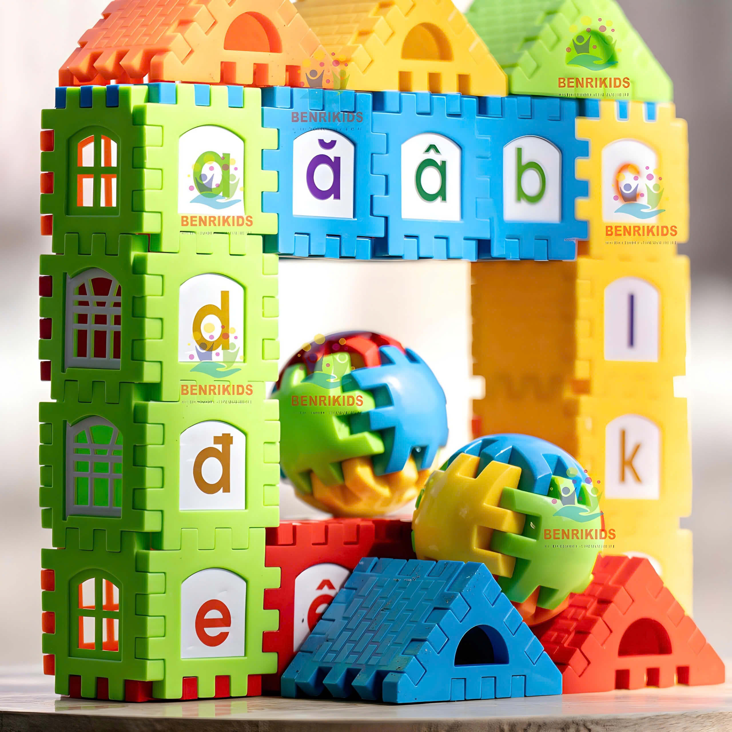 Đồ Chơi Xếp Hình Xây Dựng Bằng Nhựa Benrikids Miếng Ghép To Có Dán Decal Chữ Cái Cho Bé Vừa Chơi Vừa Học