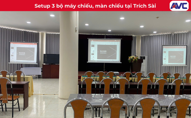 Setup cho thuê ba bộ máy chiếu, màn chiếu và chân di động tại Trích Sài