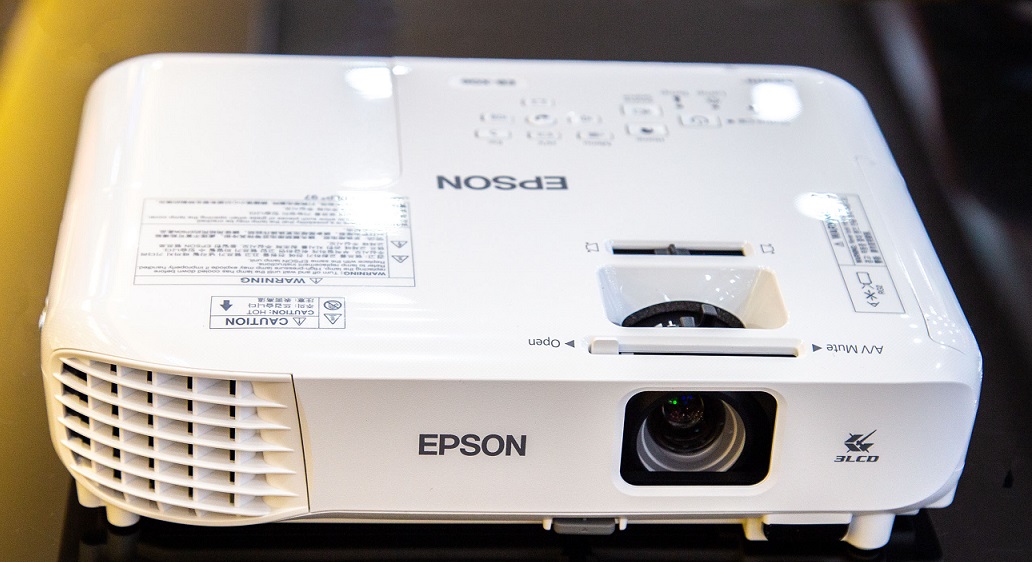 5 mẫu máy chiếu phổ thông ra mắt năm 2021 của EPSON