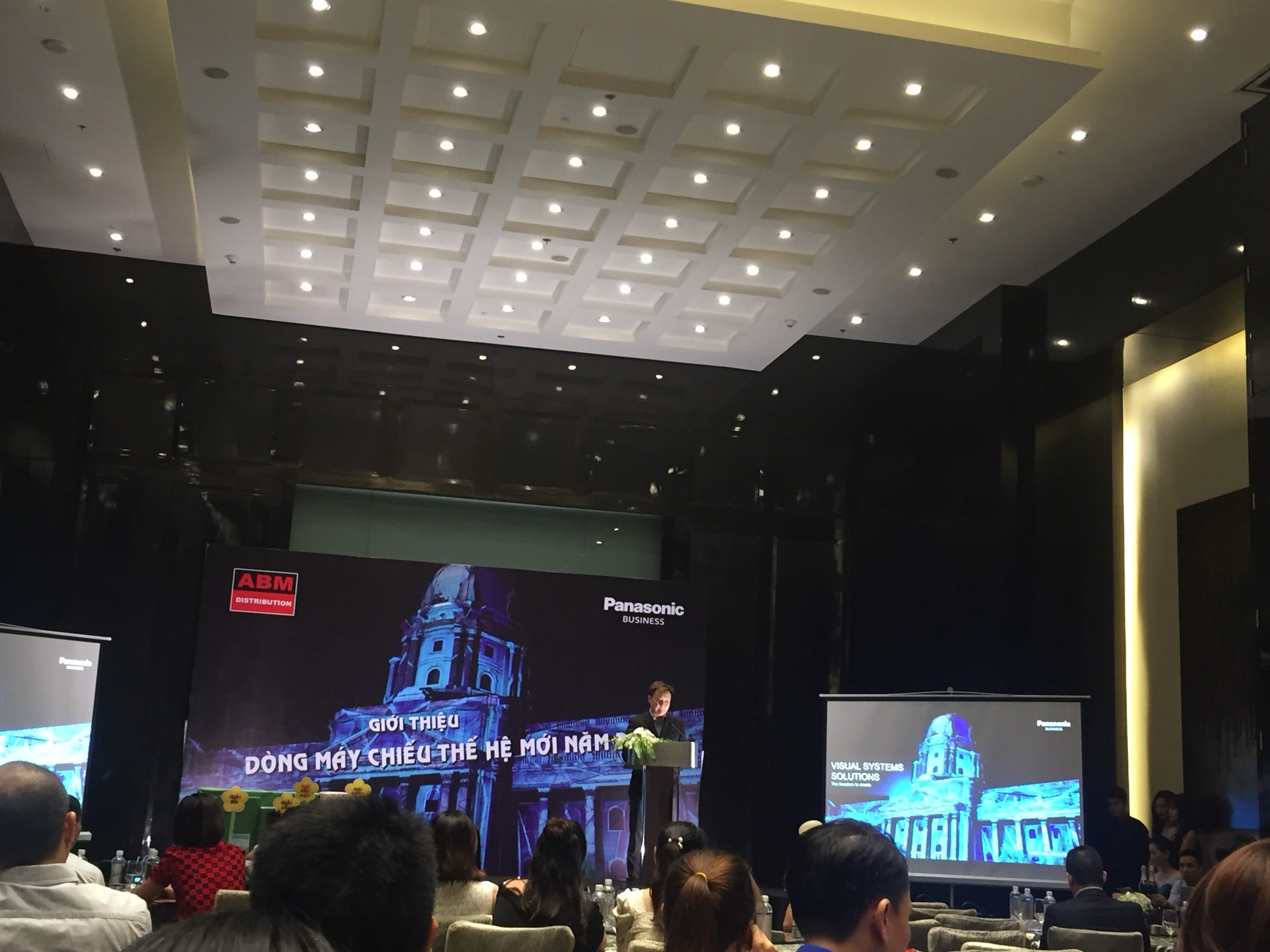 Dòng máy chiếu thế hệ mới được Panasonic giới thiệu ngày 26/8/2019