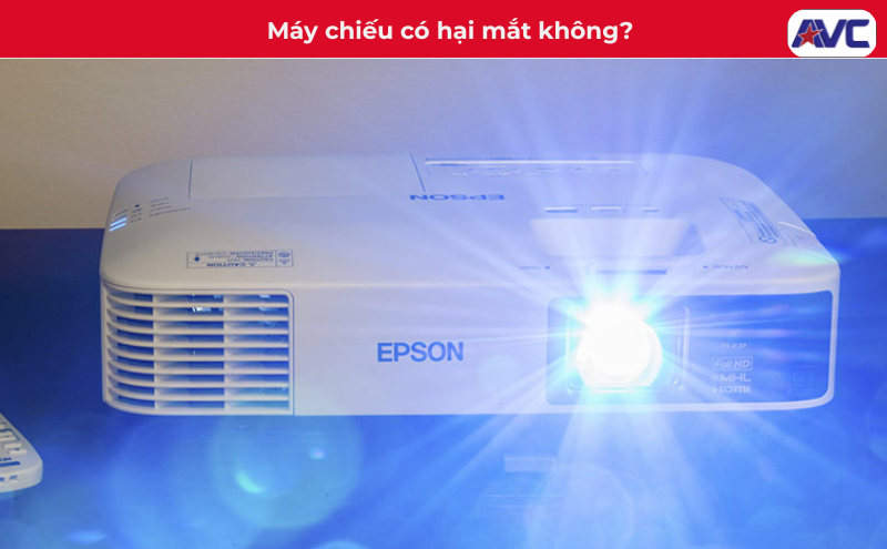 Máy chiếu có hại mắt không? Bí quyết bảo vệ thị lực khi sử dụng