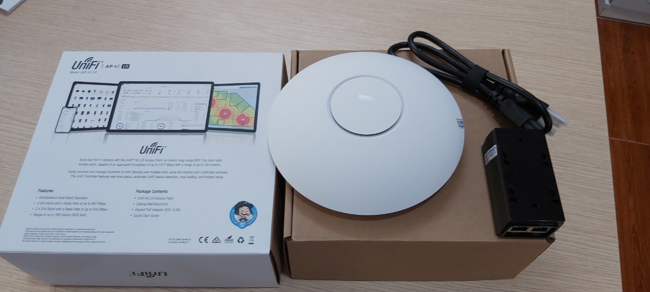 Bộ thu phát WIFI UNIFI AP AC LR