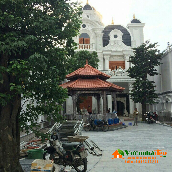 Nhà gỗ lục giác trong biệt thự