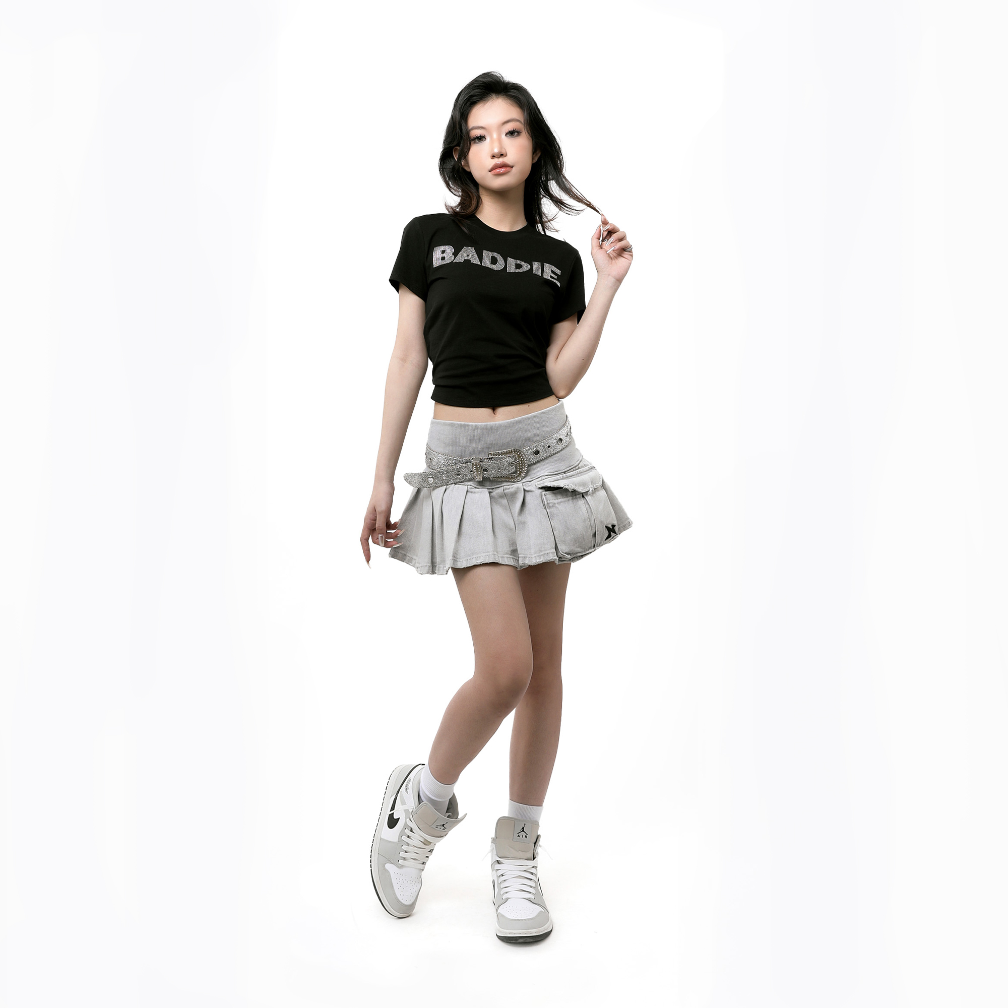 RHINESTONE BADDIE BABY TEE - BLACK
