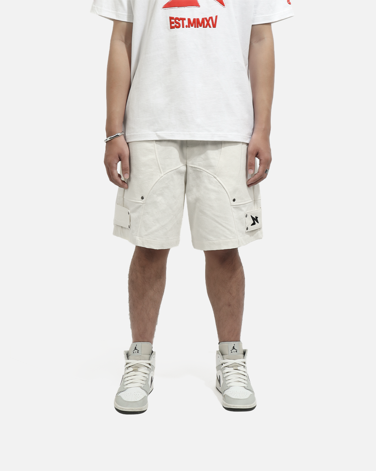 BUTTON KHAKI SHORTS - WHITE