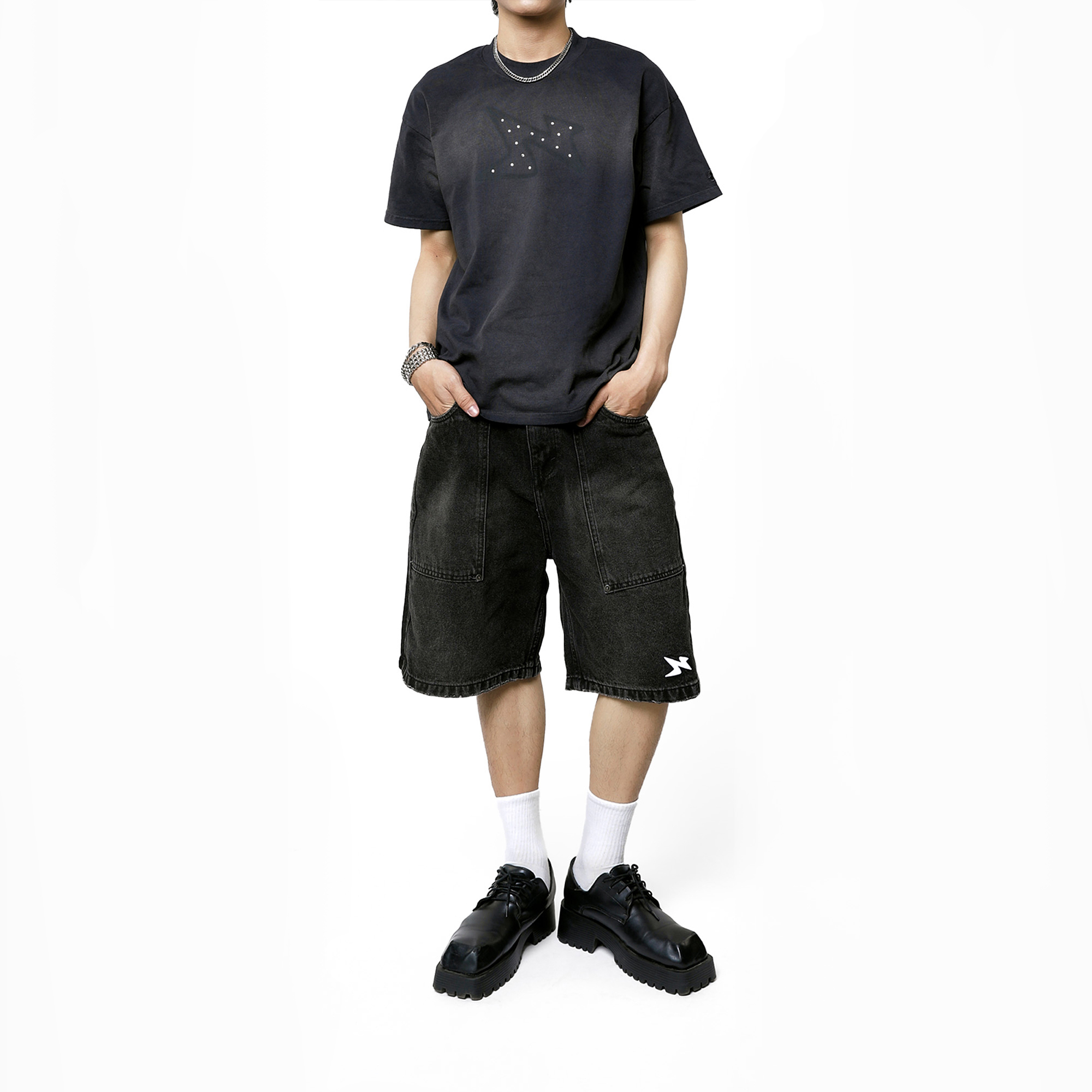 WIDE FIT DENIM SHORTS - WASHED BLACK