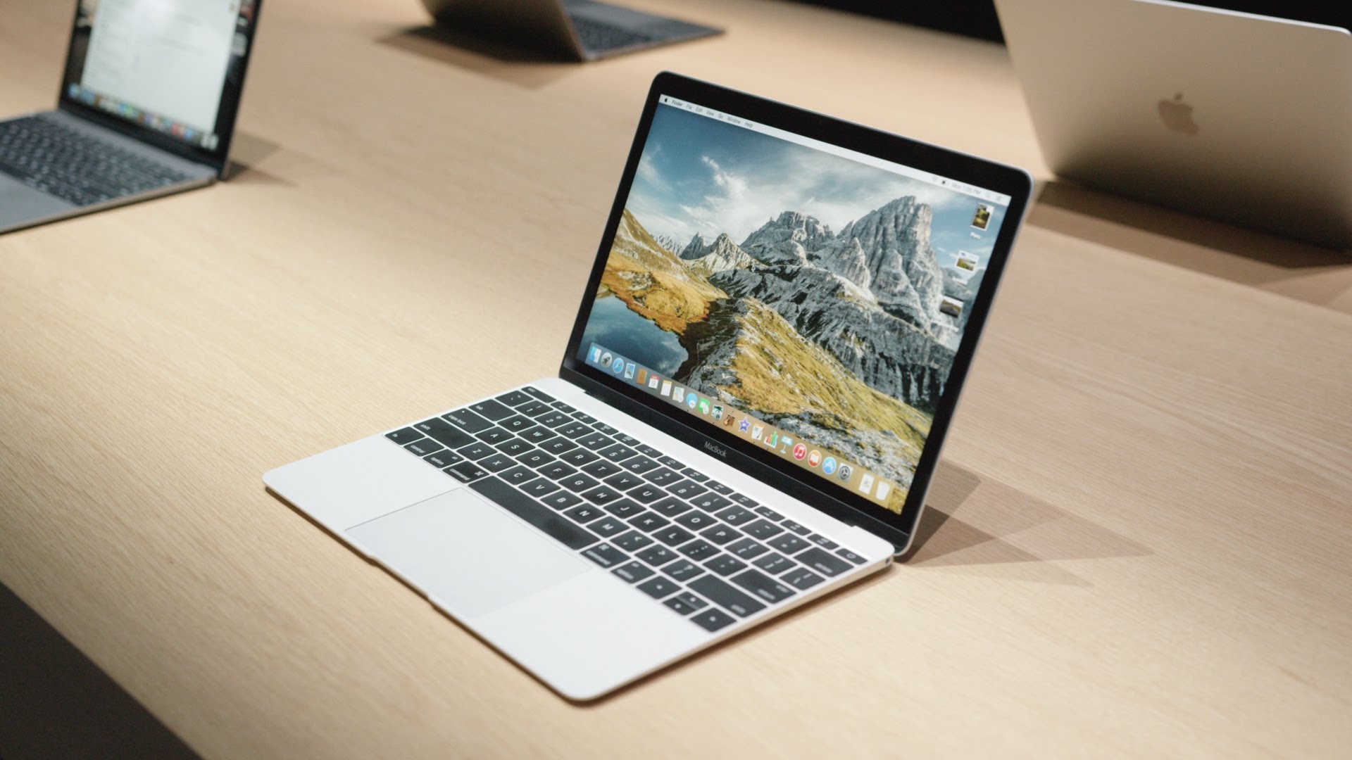 Mua laptop macbook trả góp ở tphcm lãi suất cực kỳ thấp
