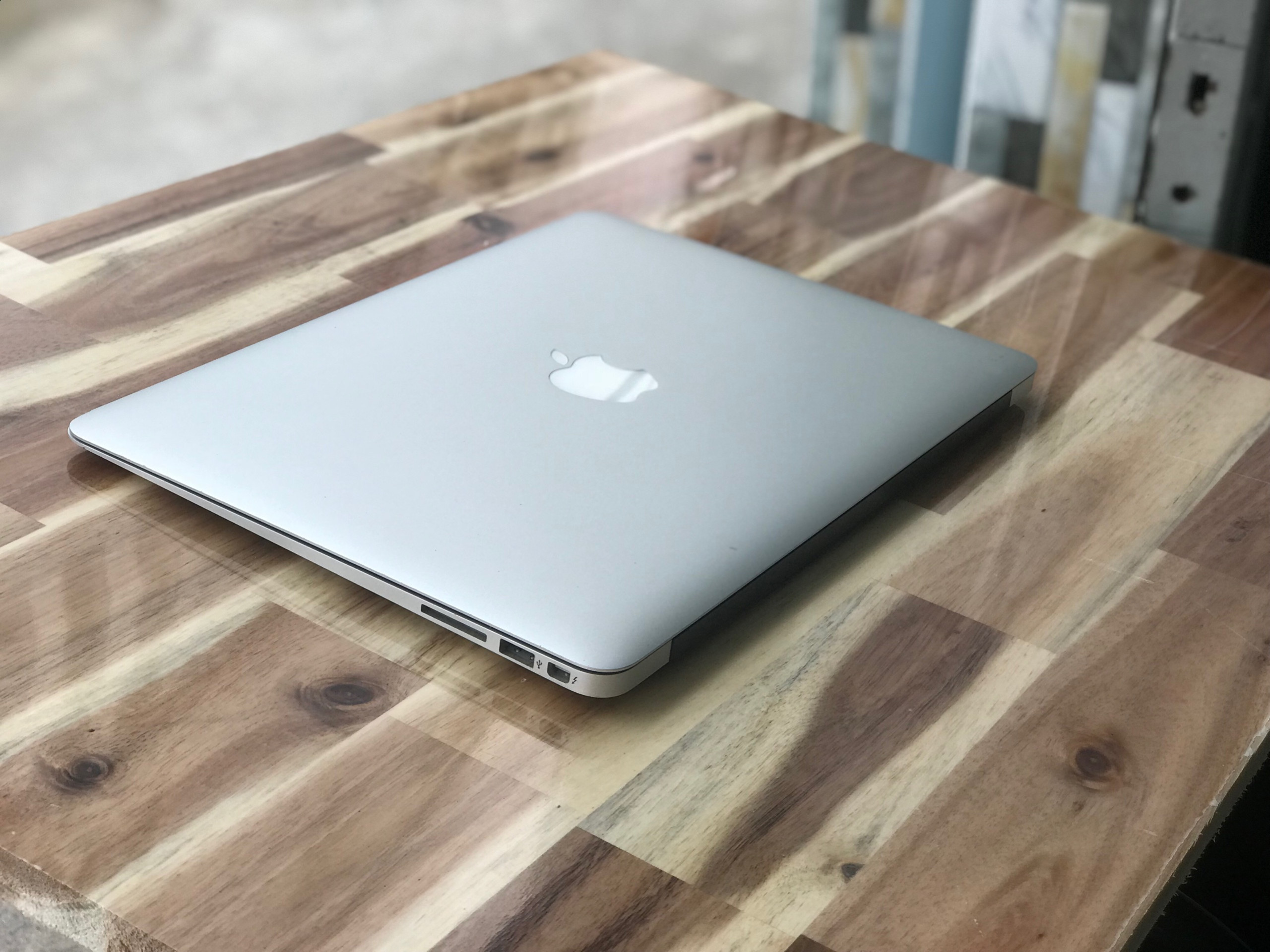 Mua macbook Air cũ giá rẻ ở đâu còn mới trên 99% ?