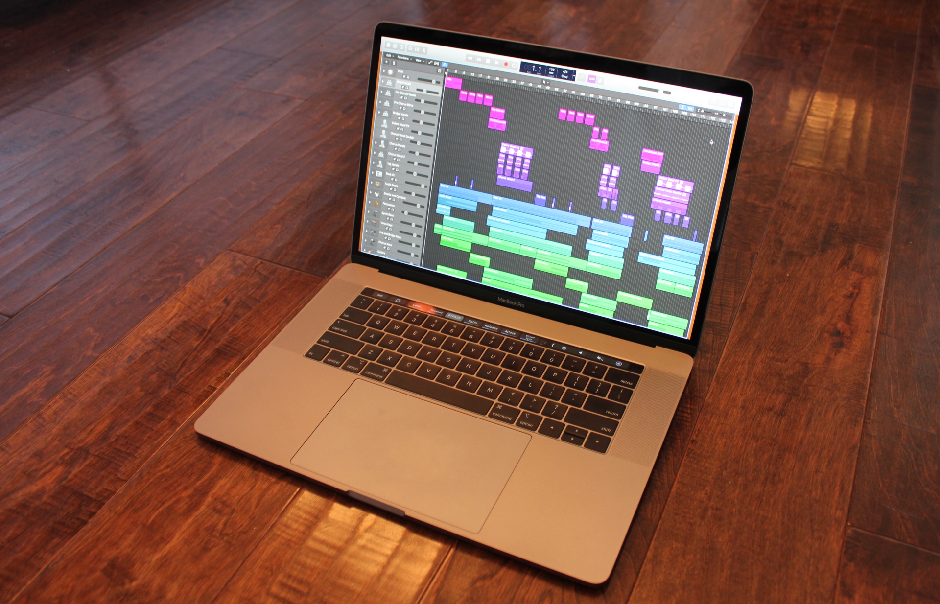 Macbook Pro 15 inch 2018 Gray (MR952) - i9 2.9/ 32G/ 1TB - Newseal