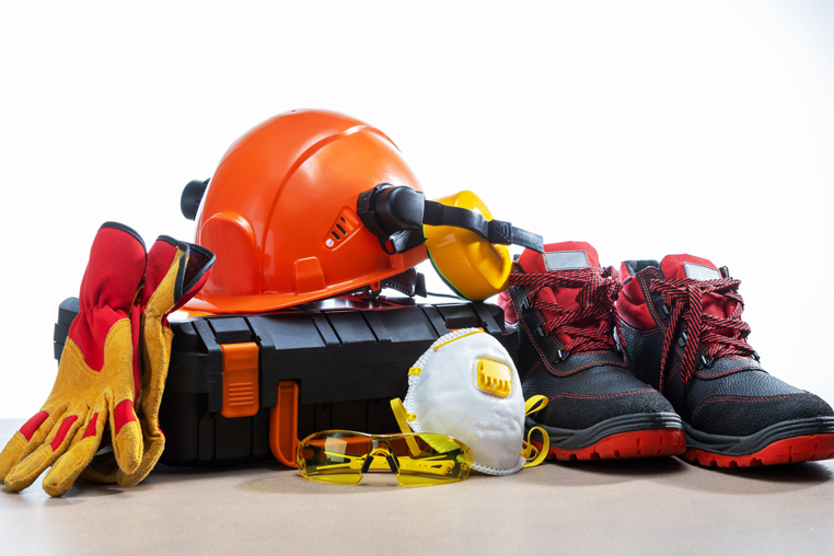 PPE là gì? Vì sao trang bị đầy đủ bảo hộ vẫn gặp rủi ro trong vận hành?