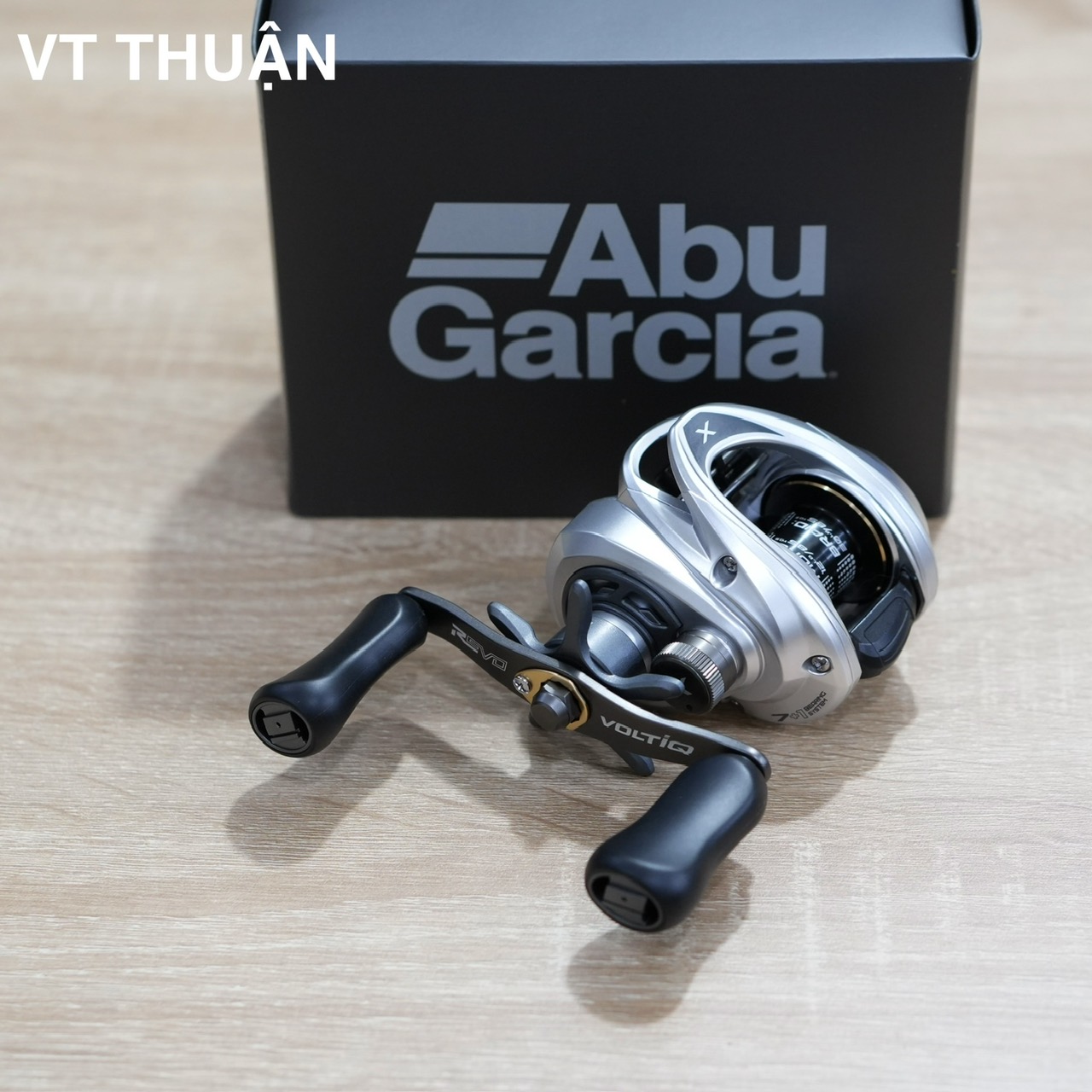 Máy Ngang Abu Garcia VOLTIQ REVO X