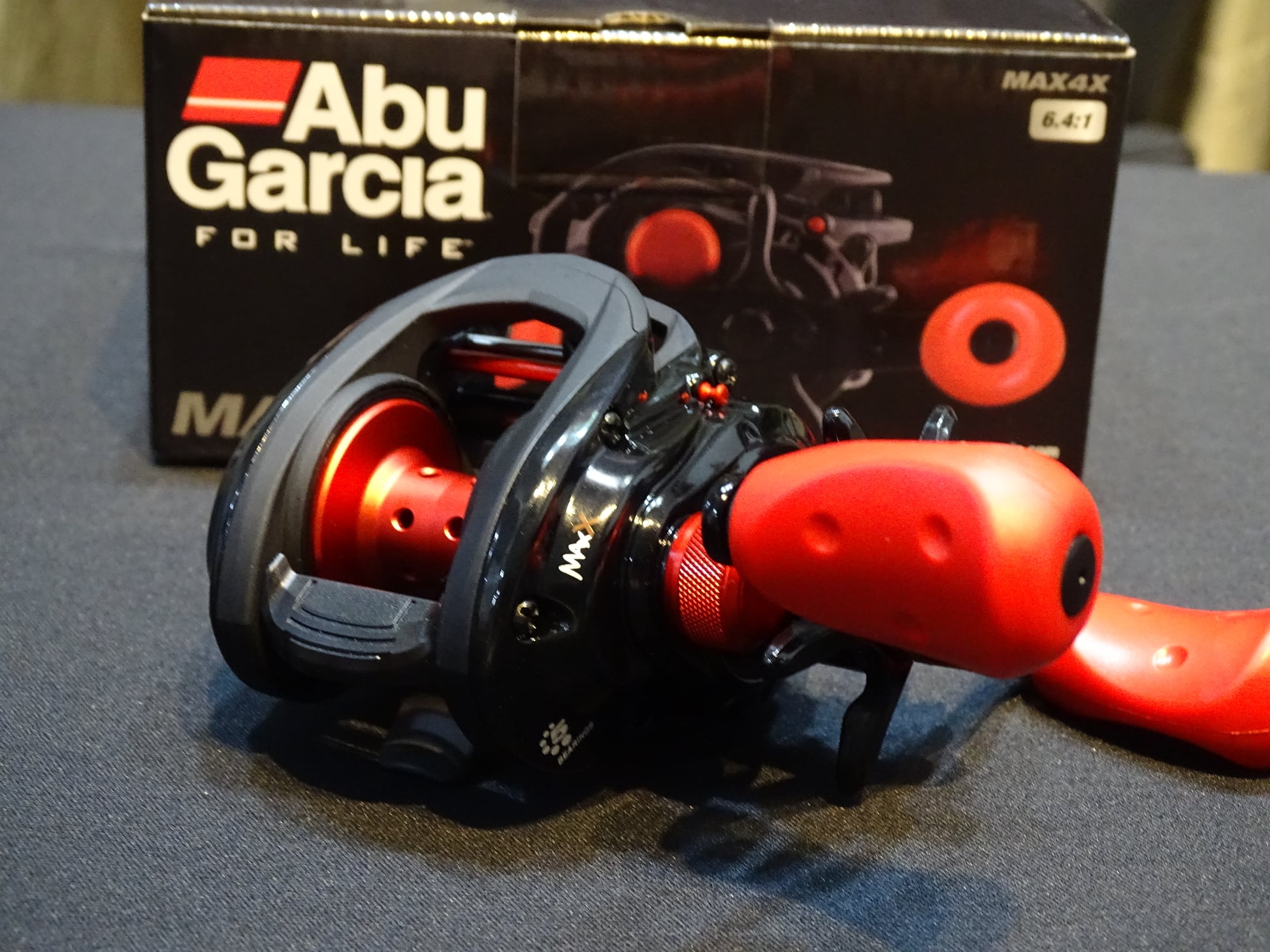 Máy Abu Garcia MAX4X