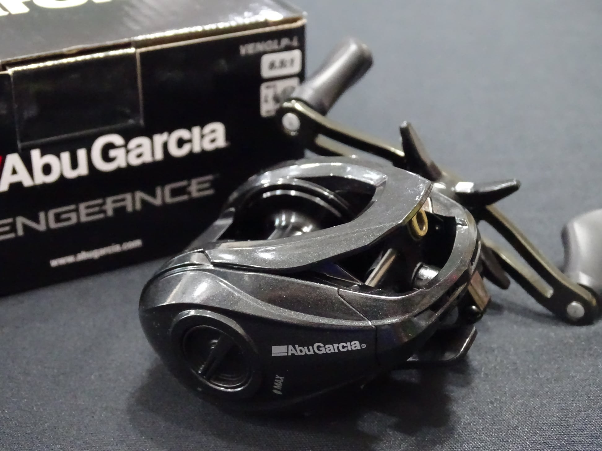 Máy ngang Abu Garcia VENGEANCE