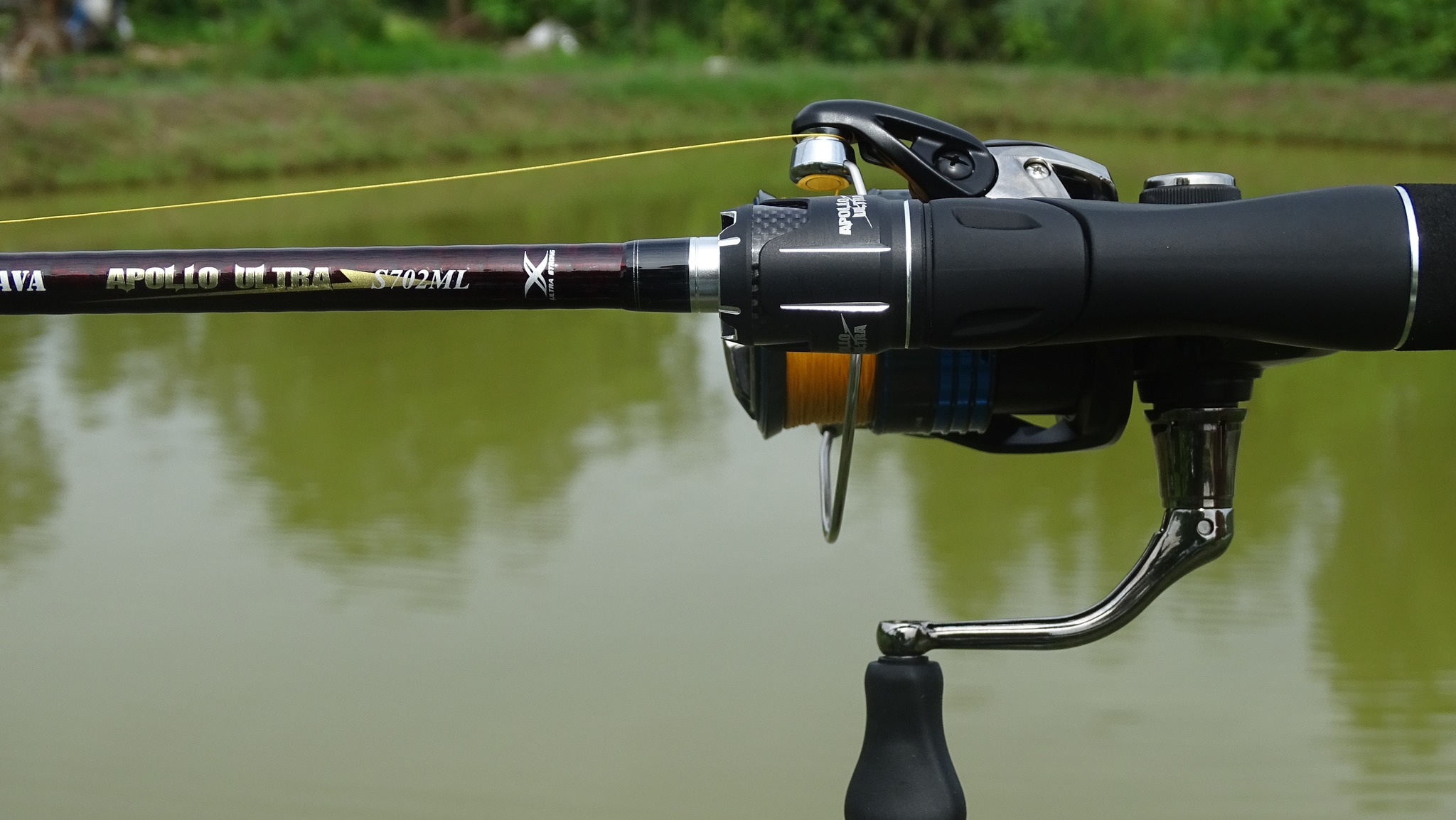 Combo Lure 2.200k Cần Bulava Apollo + Máy Shimano Nexave 2500 + PE Toman