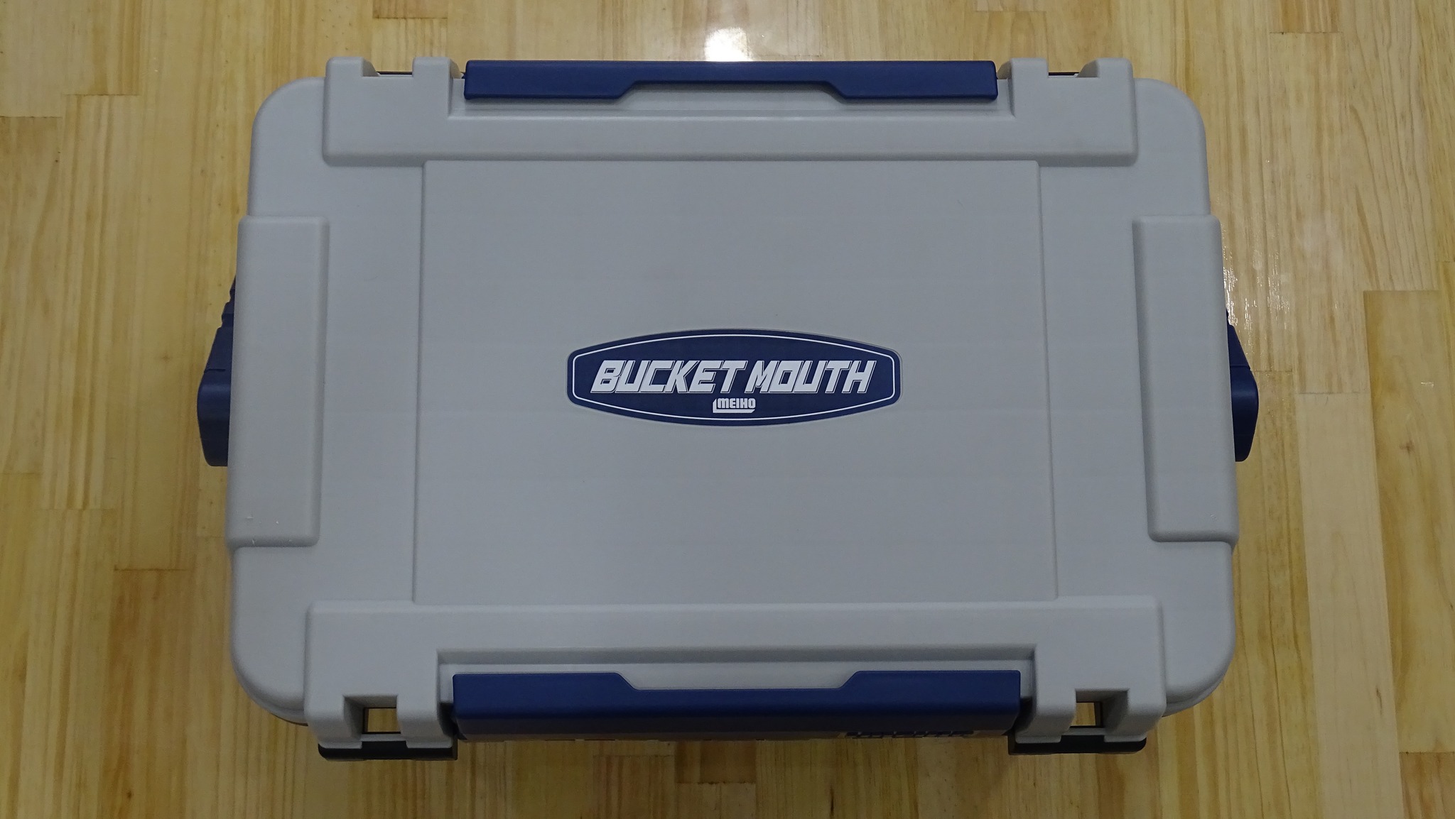 Thùng câu cá MEIHO Bucket Mouth